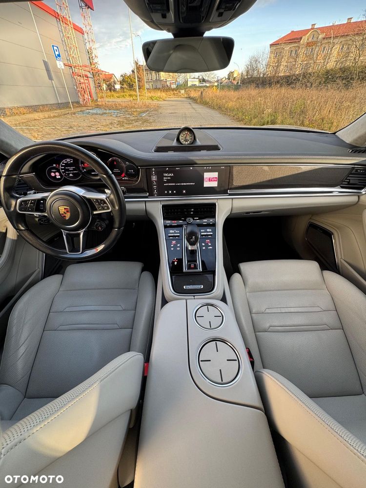 Porsche Panamera Turbo - 14