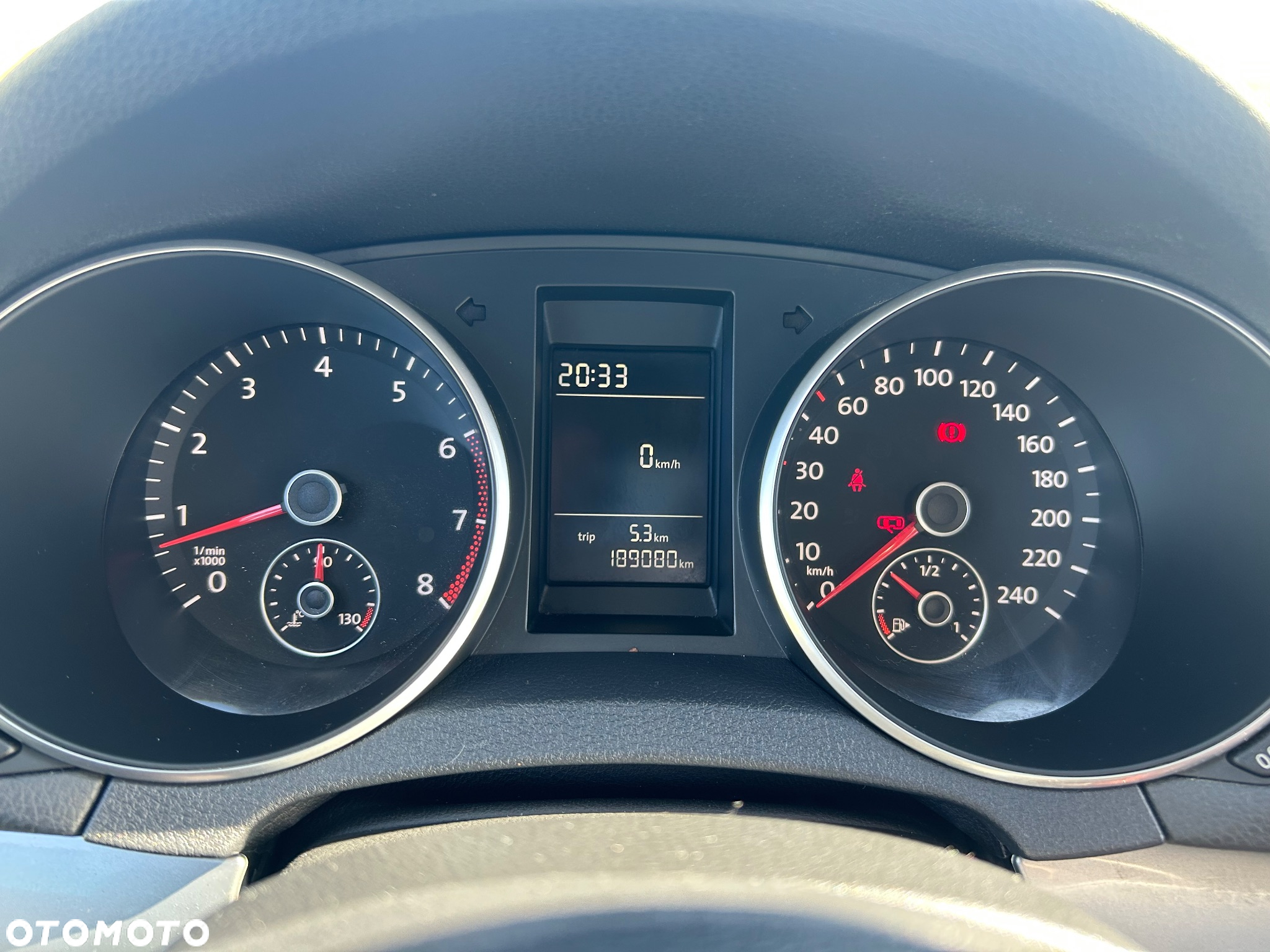 Volkswagen Golf - 22