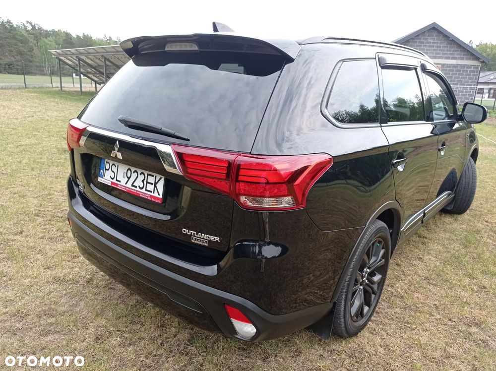 Mitsubishi Outlander - 14