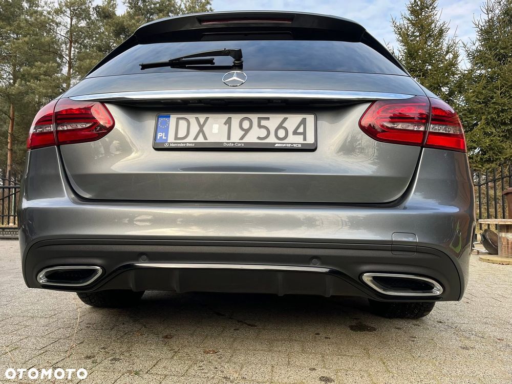 Mercedes-Benz Klasa C 300 d T 9G-TRONIC Night Edition - 7