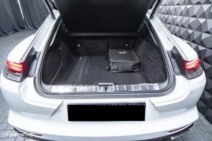 Porsche Panamera 4 E-Hybrid - 9