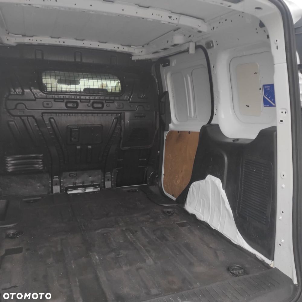 Ford Transit Connect - 17
