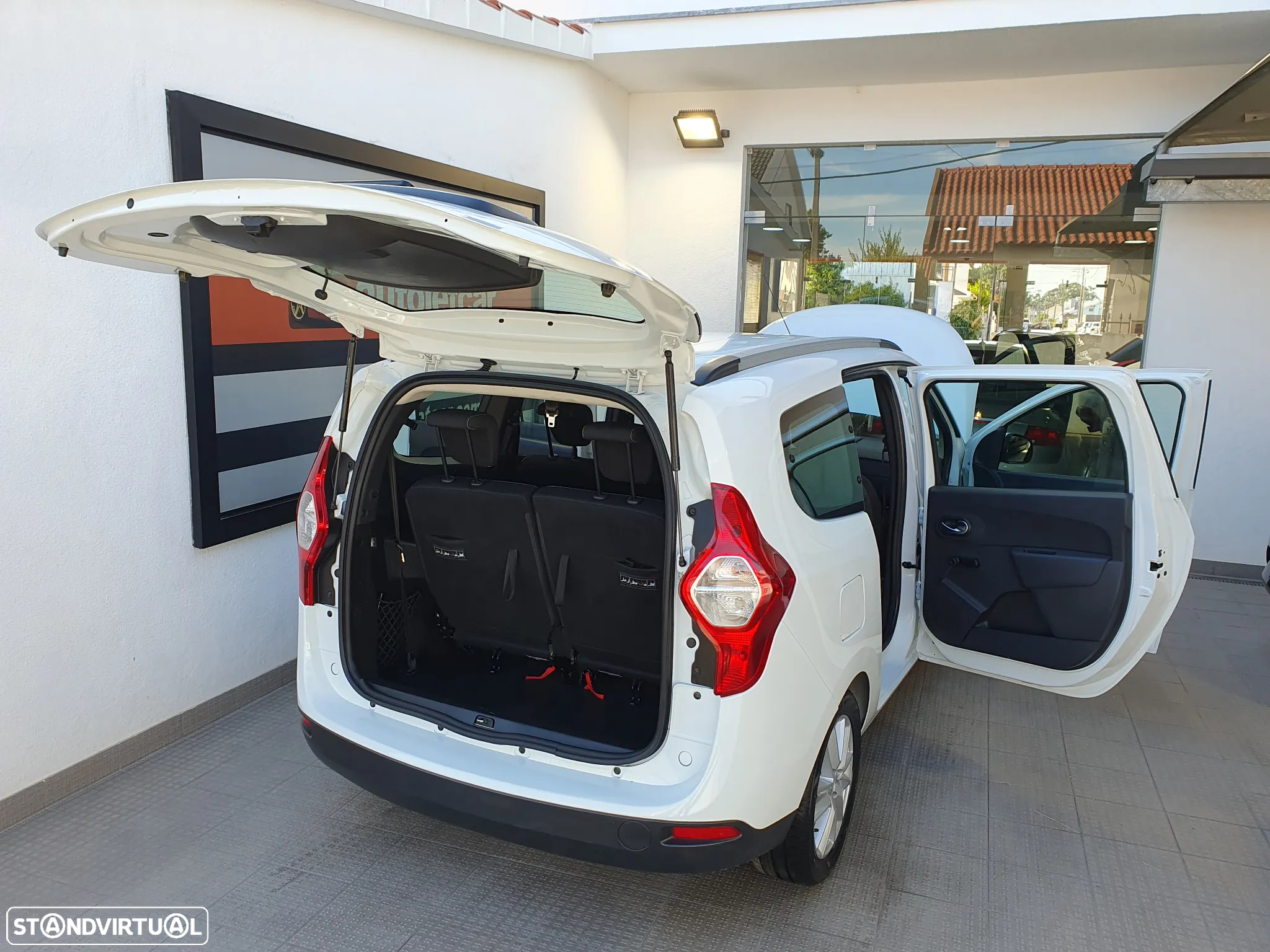 Dacia Lodgy 1.5 dCi Confort 7L - 19