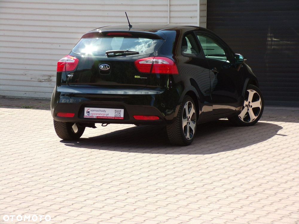 Kia Rio - 12