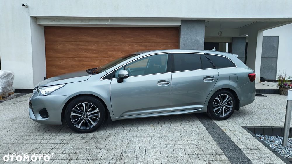 Toyota Avensis Touring Sports 1.8 Multidrive S Edition-S - 36