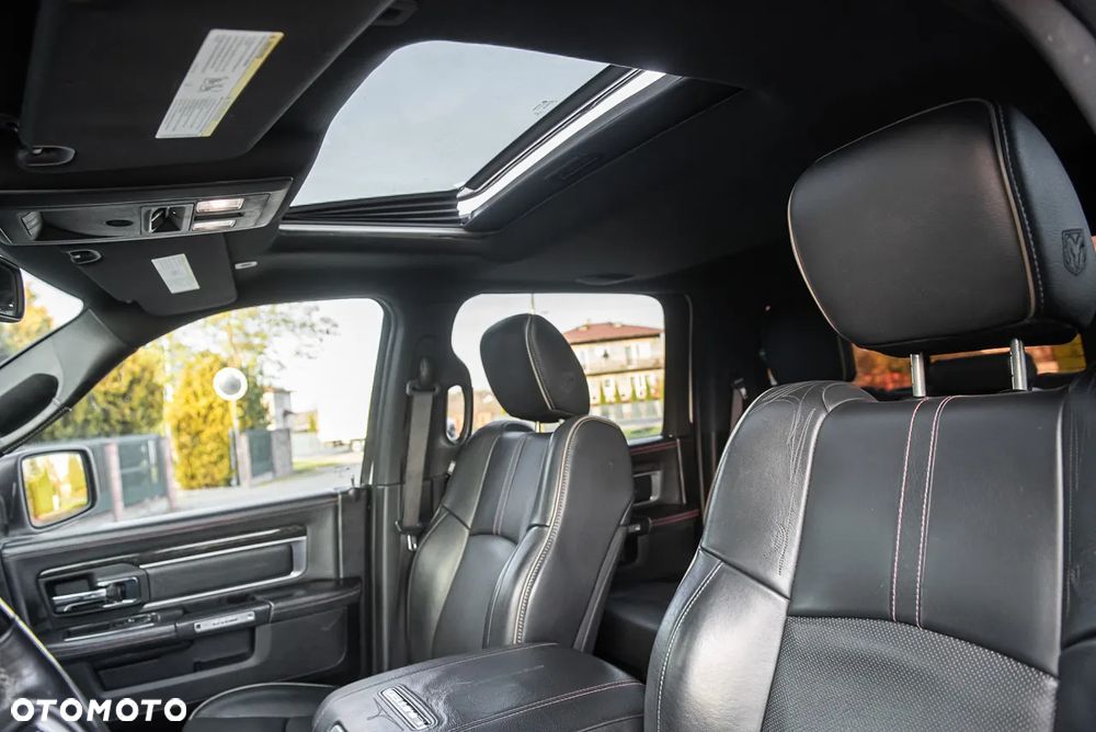 RAM 1500 Crew Cab Shortbed Limited - 17