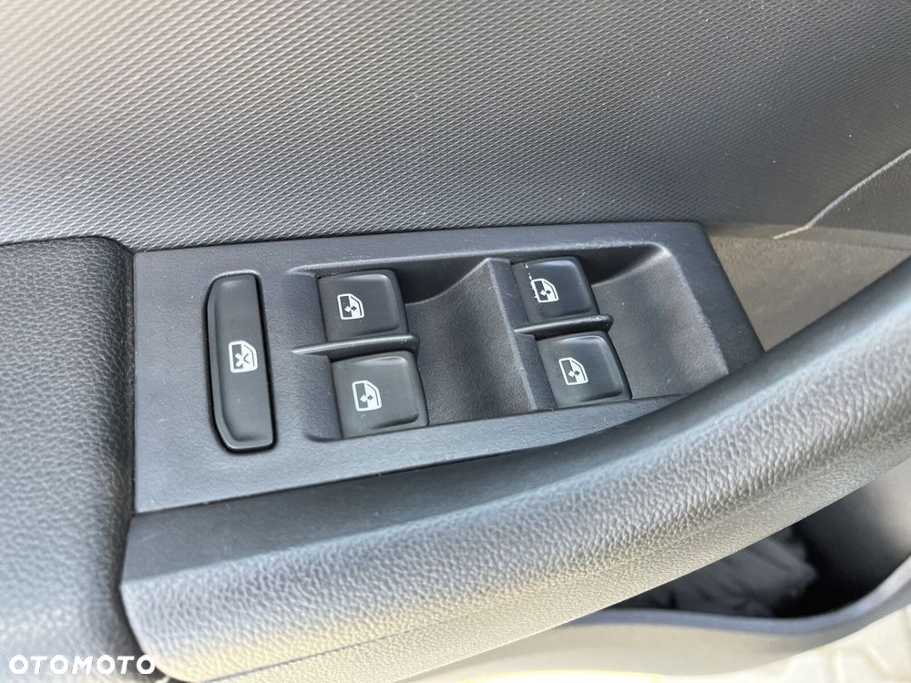 Skoda RAPID 1.0 TSI Ambition - 26