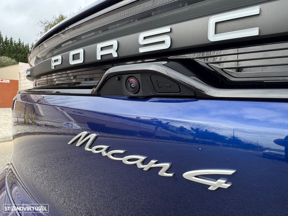 Porsche Macan Electric 4 - 8