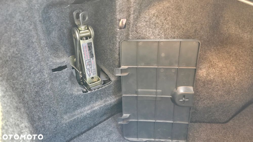 Honda Prelude 2.0i-16 - 19