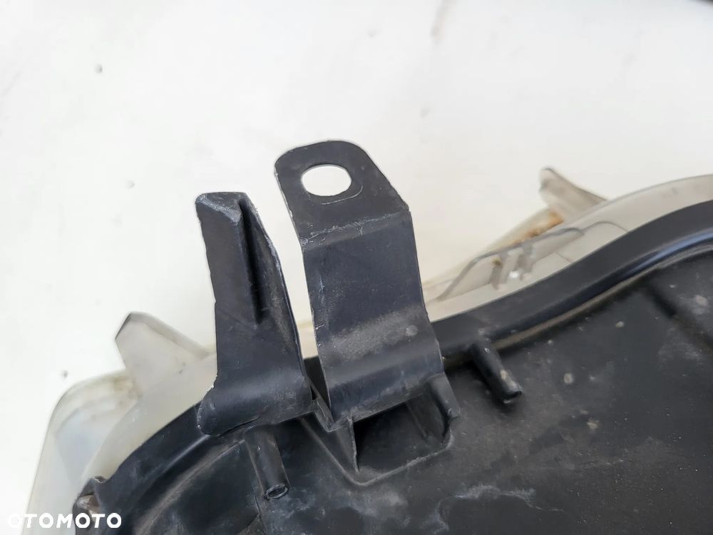 Lampa przednia lewa Citroen C4 II B7 - 7