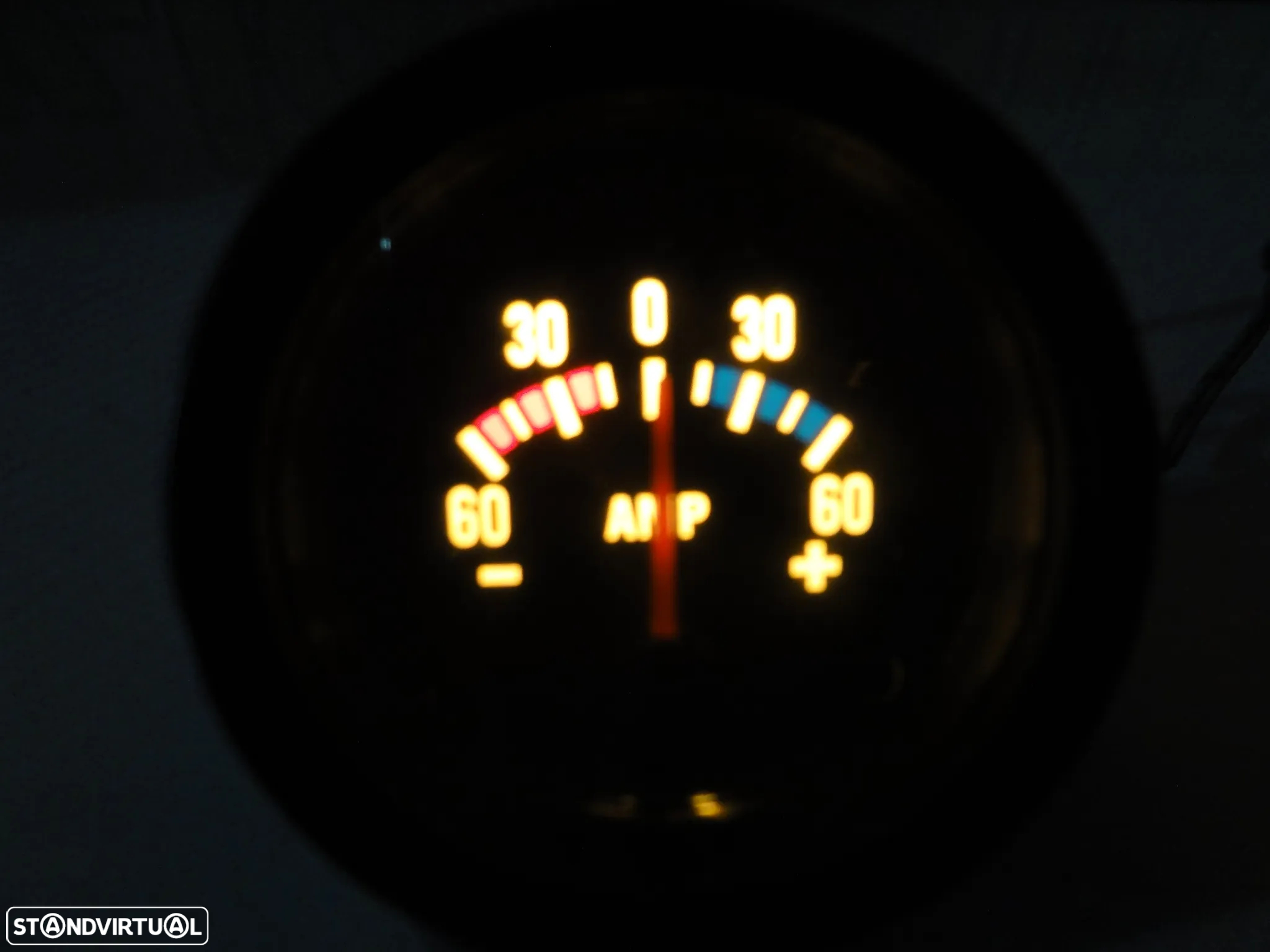 Manómetro fundo preto estilo VDO / Od school disponível em Amperímetro, pressão do turbo, pressão do oleo, temperatura do oleo, temperatura da água, voltagem, vacuo - 19