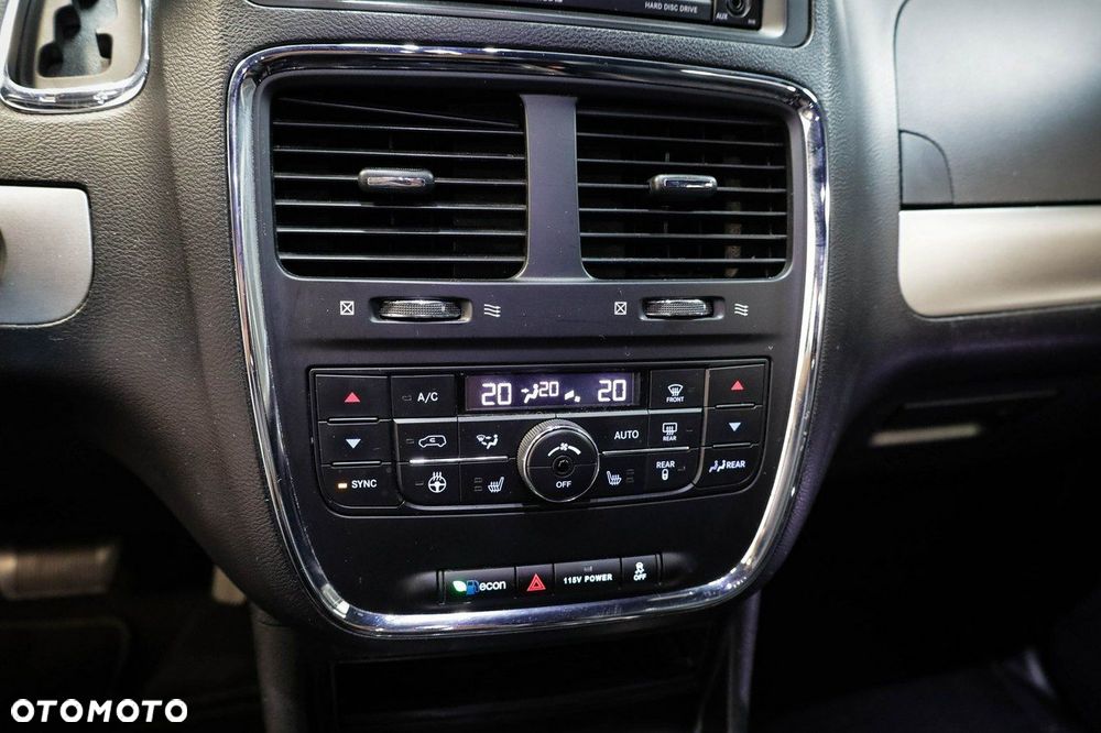 Dodge Grand Caravan - 20