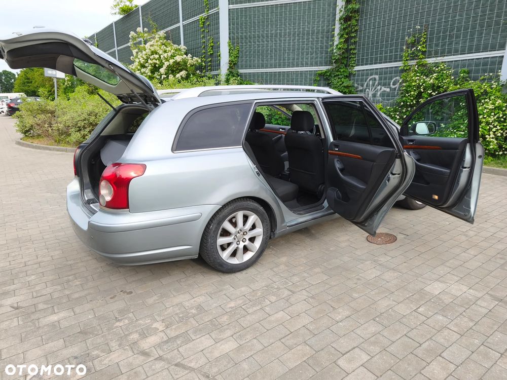 Toyota Avensis 1.8 VVT-i Luna - 9