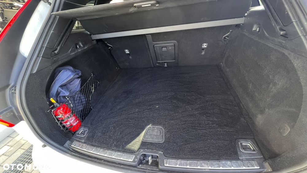 Volvo XC 60 T4 R-Design - 20