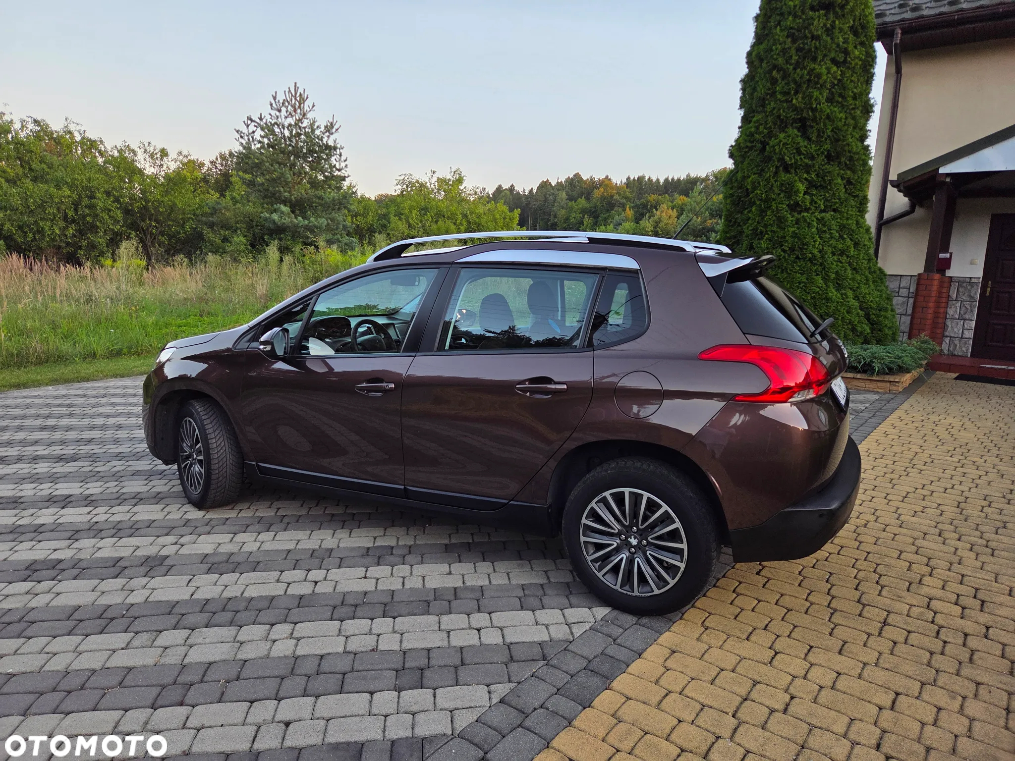 Peugeot 2008 e-HDi FAP 92 STOP & START Allure - 5