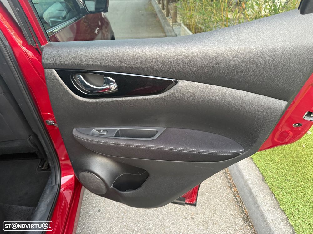 Nissan Qashqai 1.5 dCi N-Connecta Led - 16