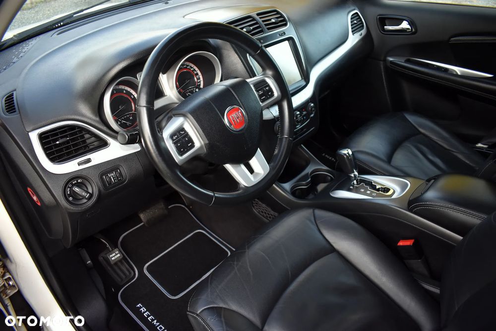 Fiat Freemont 2.0 Multijet 16V DPF Automatik Allrad Black Code - 24