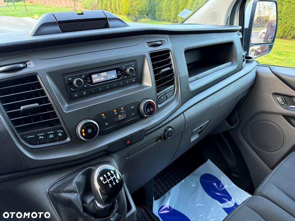 Ford Transit Custom 290 L2H1 Limited - 38
