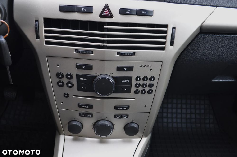 Opel Astra 1.6 Edition Sport - 18