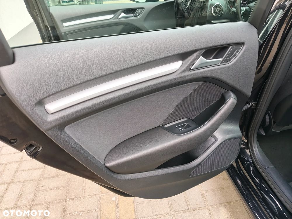 Audi A3 Sportback 1.4 TFSI S tronic Ambiente - 15