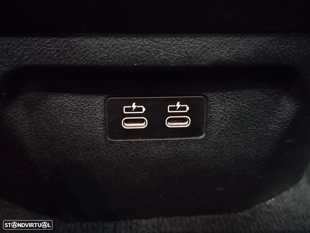 BMW 216 d Advantage — fotografia 12