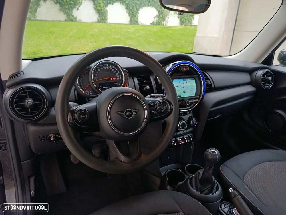 MINI 3 Portas One - 12