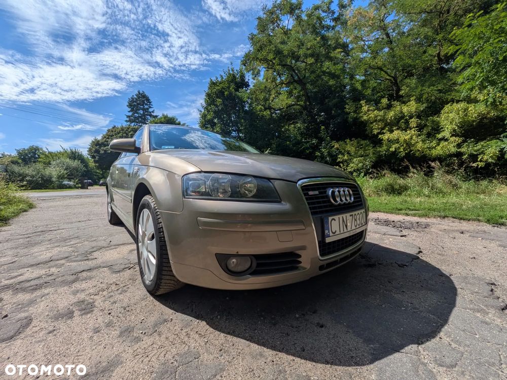 Audi A3 Sportback 1.6 FSI Ambiente - 23