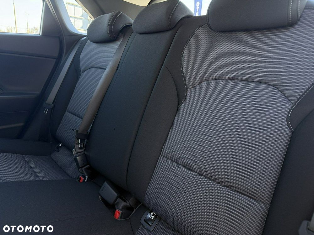 Hyundai i30 1.5 DPI Classic + - 31