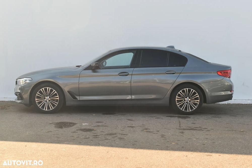 BMW Seria 5 520d xDrive AT MHEV - 9