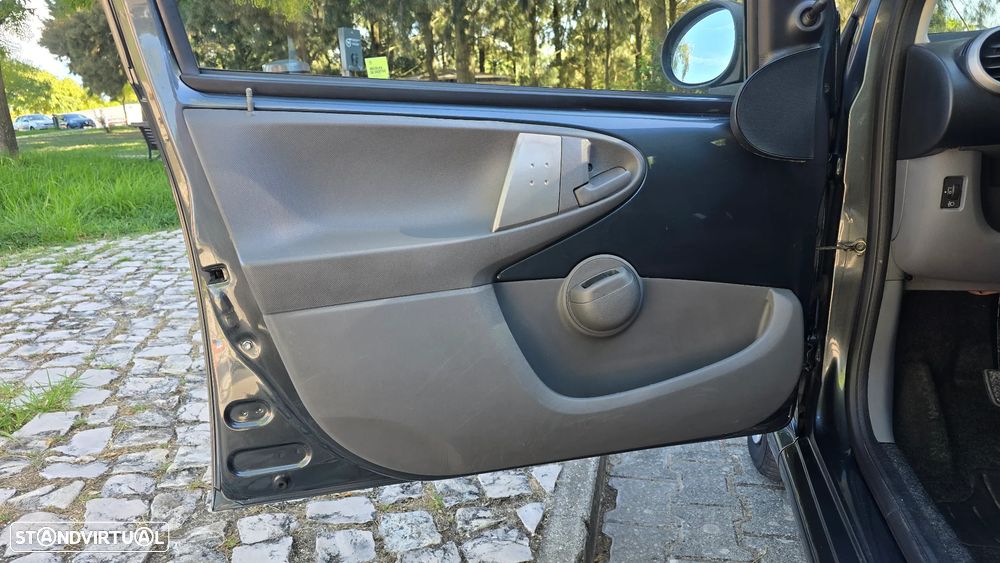 Toyota Aygo 1.0 + AC - 26