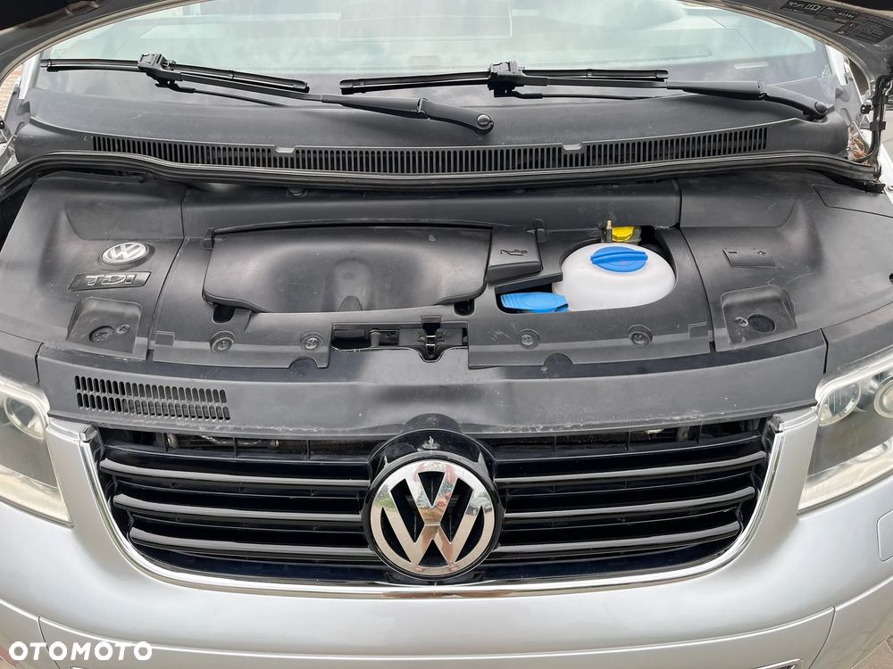 Volkswagen Multivan - 27