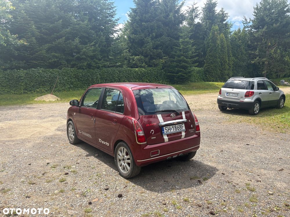 Daihatsu Trevis - 5