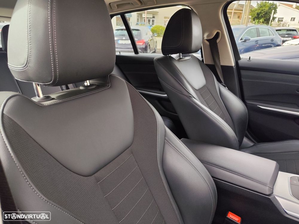 BMW 330 e Line Sport Auto - 25