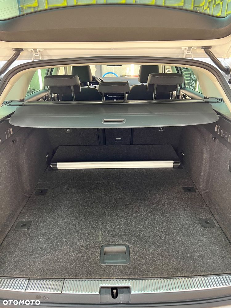 Skoda Superb 2.0 TDI Style DSG7 - 8