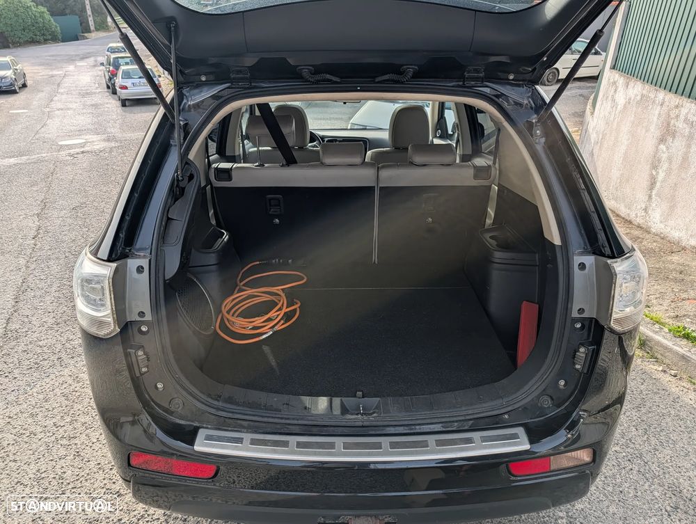 Mitsubishi Outlander - 7