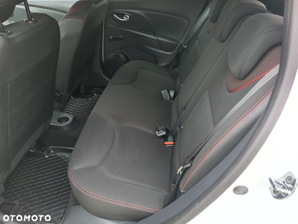 Renault Clio - 31