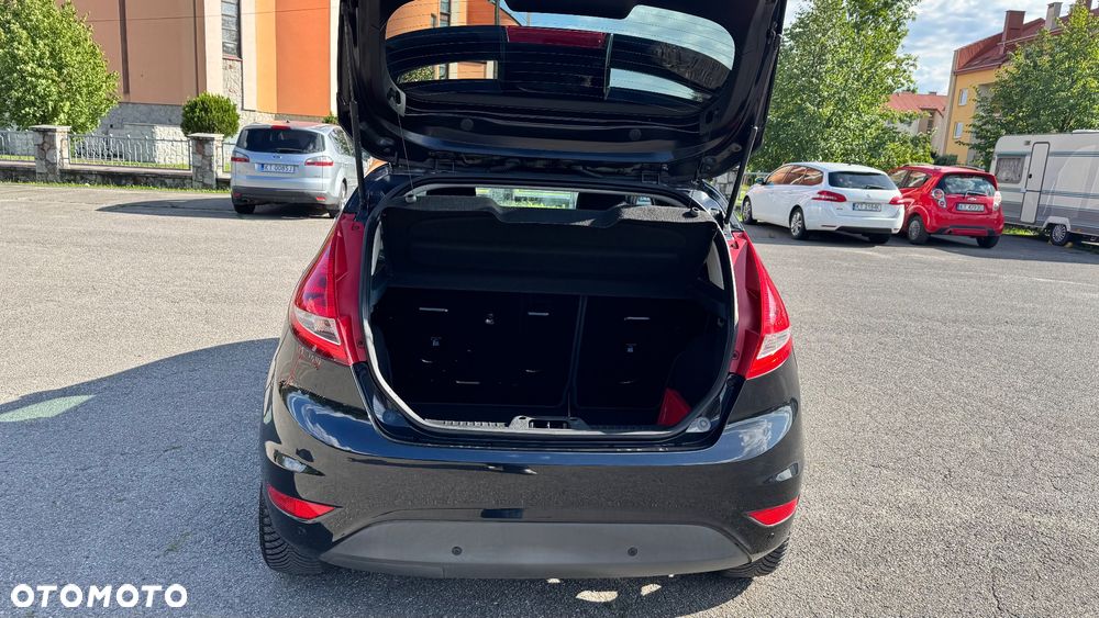 Ford Fiesta 1.25 Titanium EU5 - 11