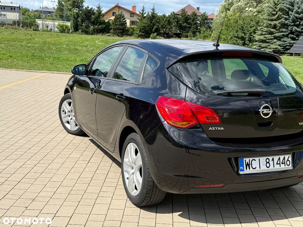 Opel Astra 1.7 CDTI - 17