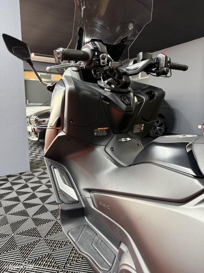Yamaha TMAX TECH MAX - 8