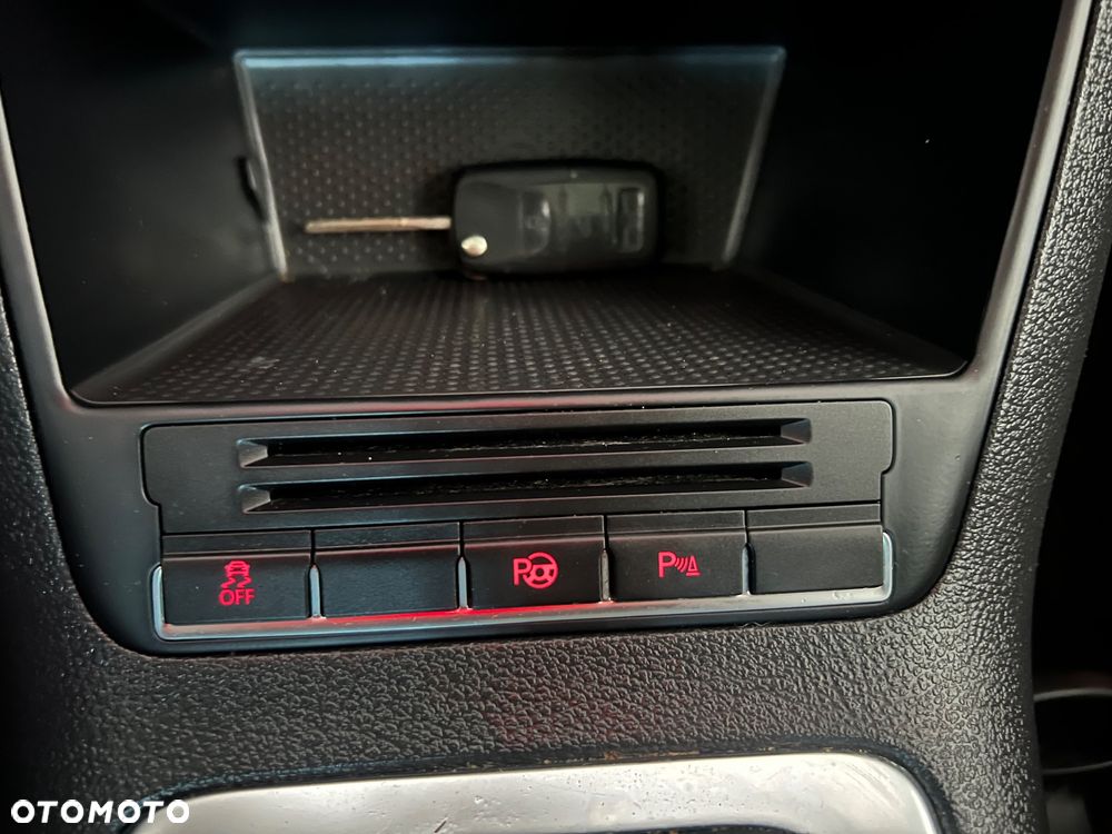 Volkswagen Tiguan 2.0 TDI DPF 4Motion BlueMotion Technology DSG Cup Track & Style - 37