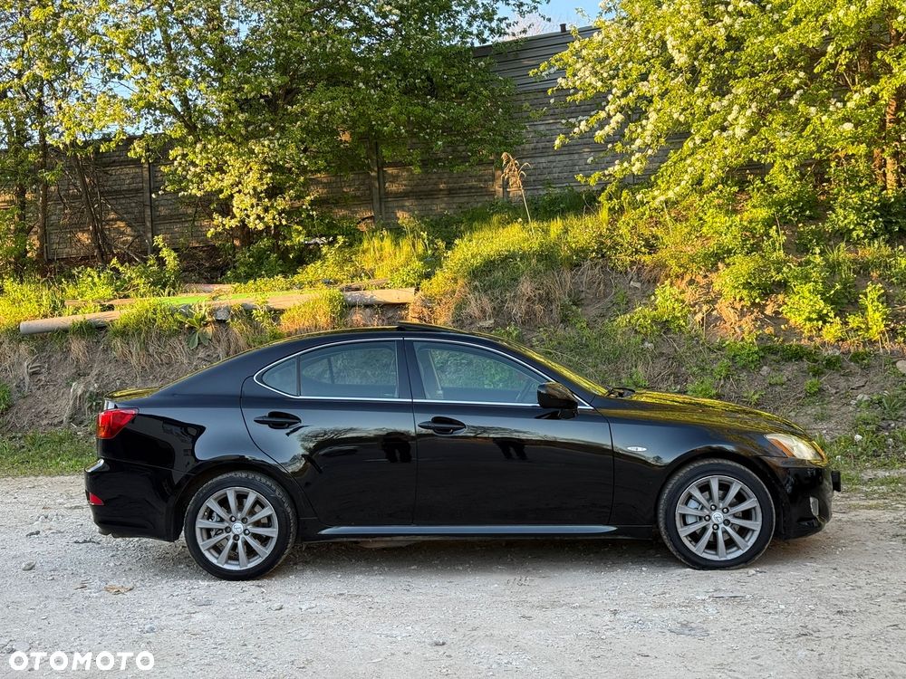 Lexus IS 220 D Prestige - 3