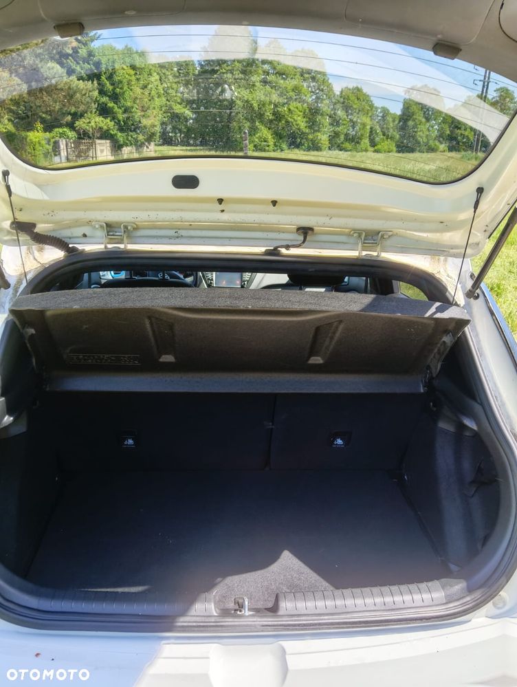 Hyundai i20 blue 1.2 Advantage - 12