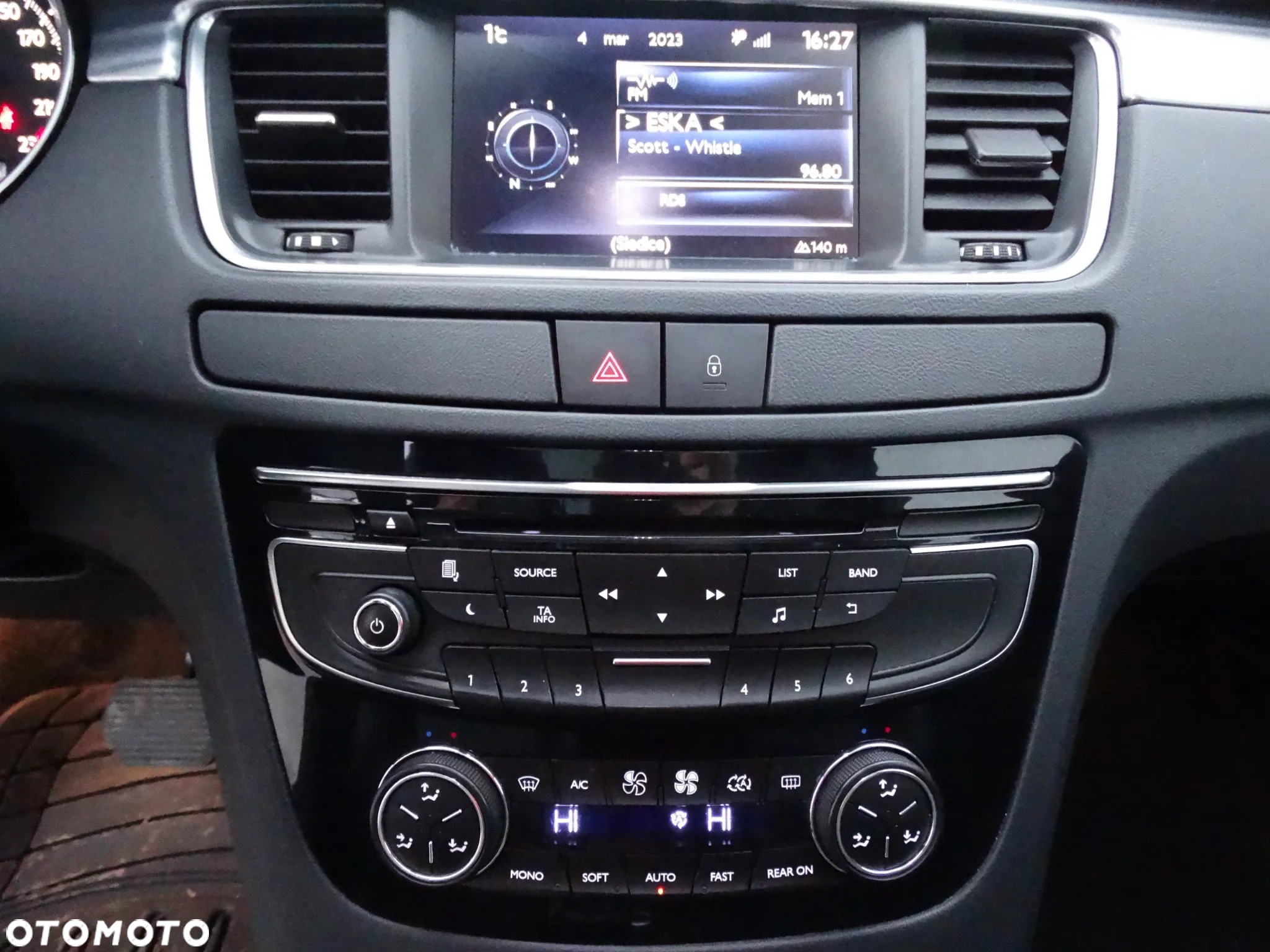 Peugeot 508 RXH 2.0 HDi HYbrid4 - 16