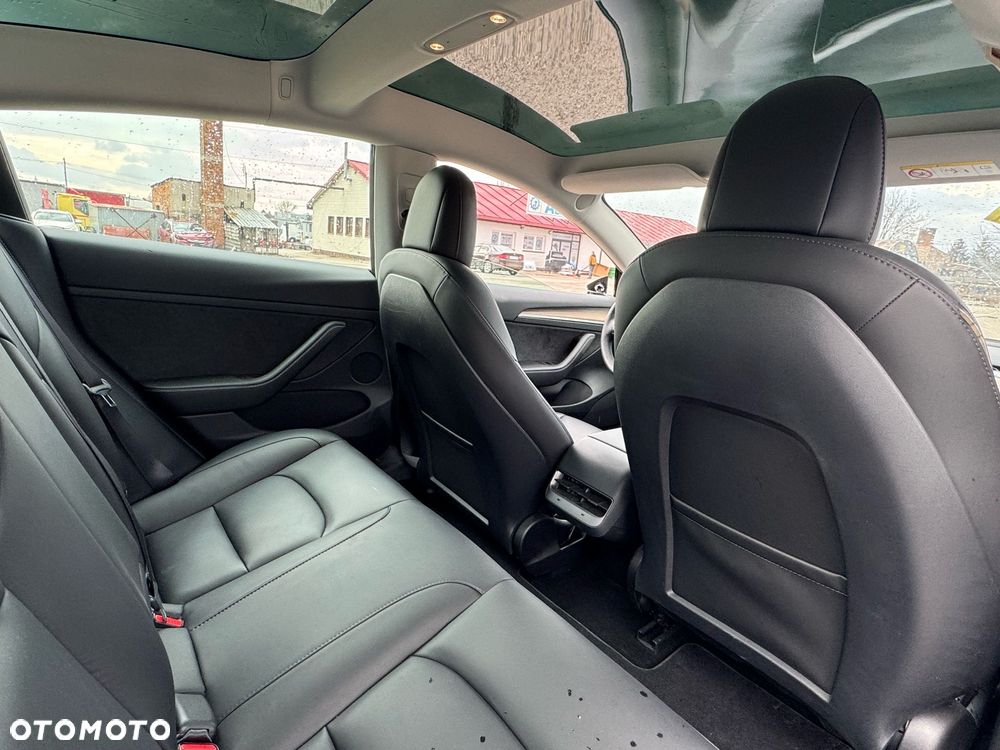 Tesla Model 3 Langstreckenbatterie Allradantrieb Dual Motor - 28