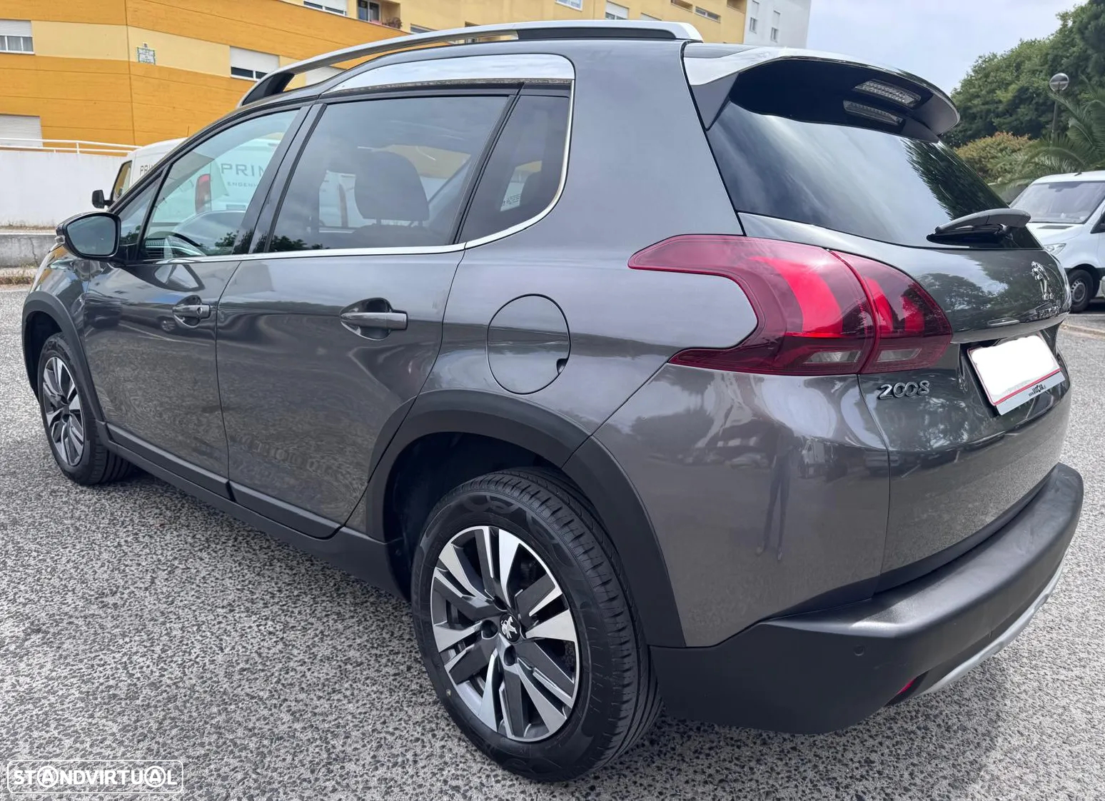 Peugeot 2008 1.2 PureTech Allure EAT6 - 6
