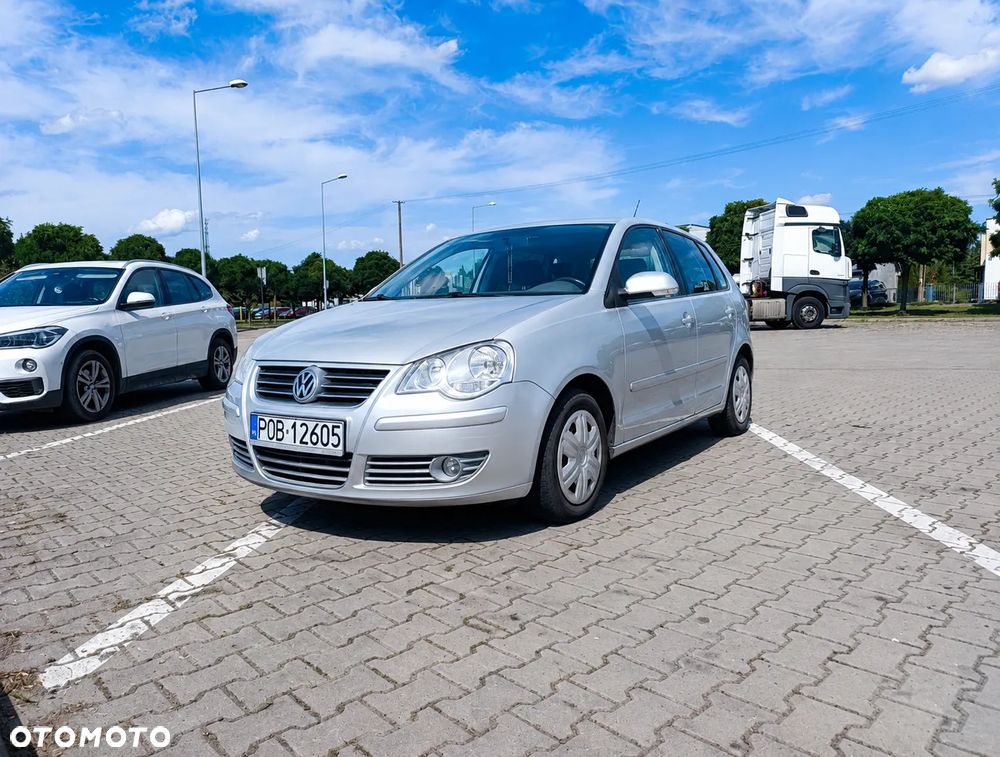 Volkswagen Polo 1.4 16V Comfortline - 2