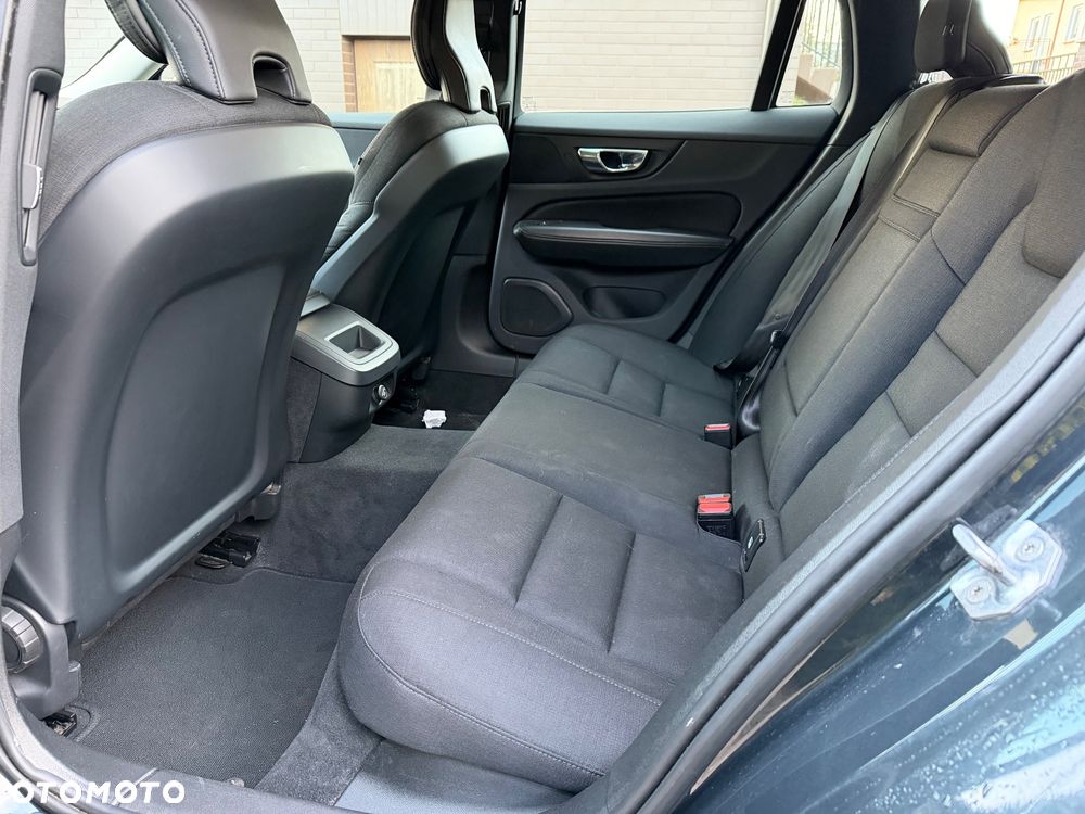 Volvo V60 D3 Summum - 34