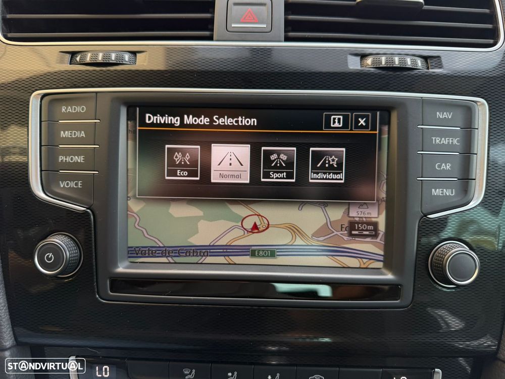 VW Golf 2.0 TDI GTD DSG - 35