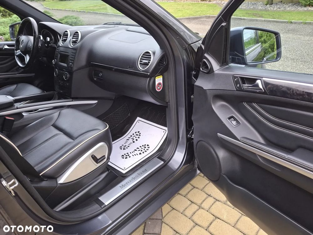 Mercedes-Benz ML - 17