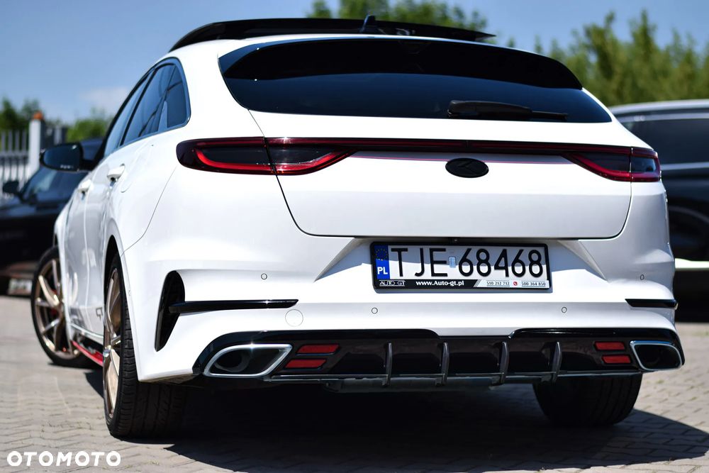Kia ProCeed 1.6 T-GDI GT DCT - 34